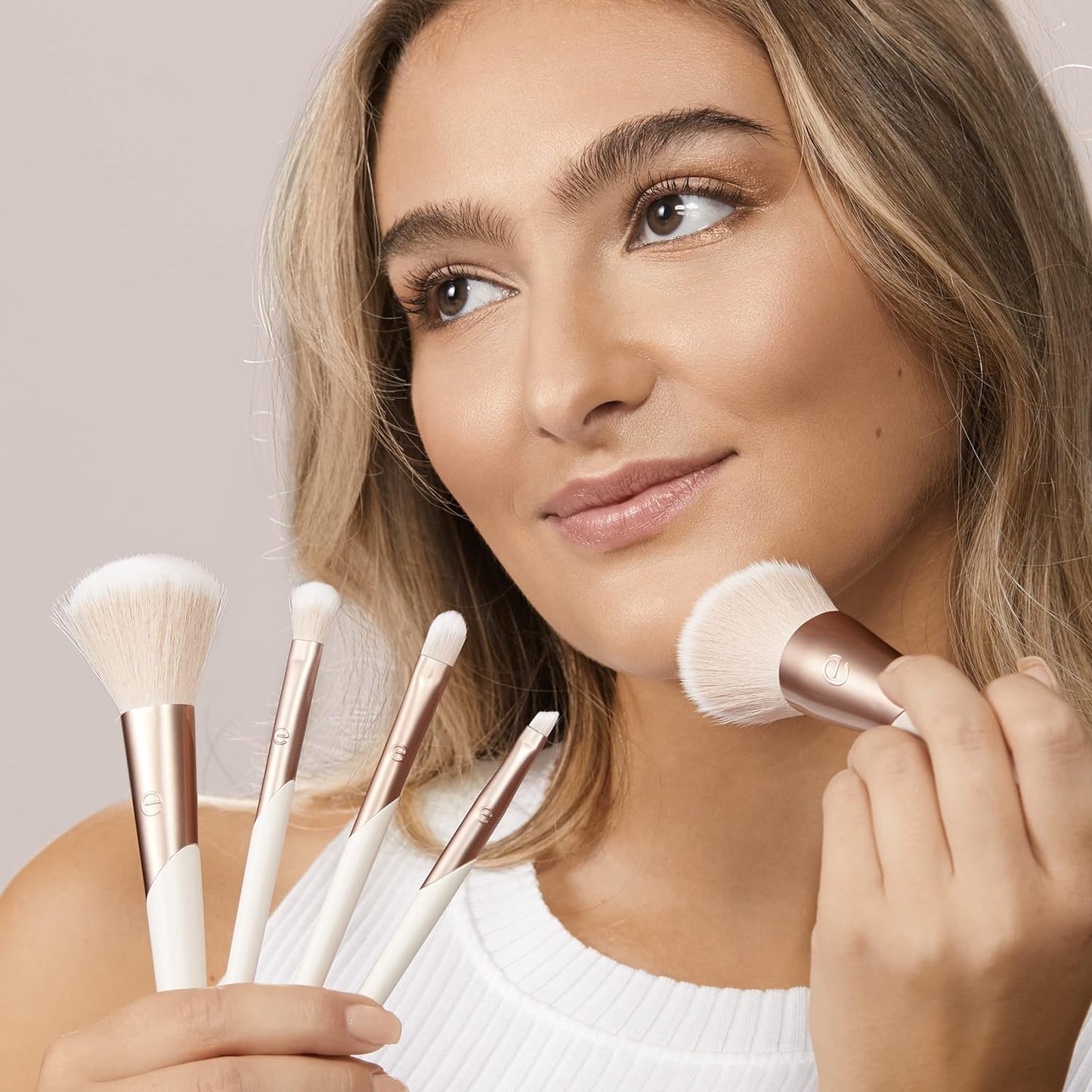 Elevate Your Makeup Game with the Luxe Natural Elegance 5-Piece Professional Brush Set - Vegan & Cruelty-Free!