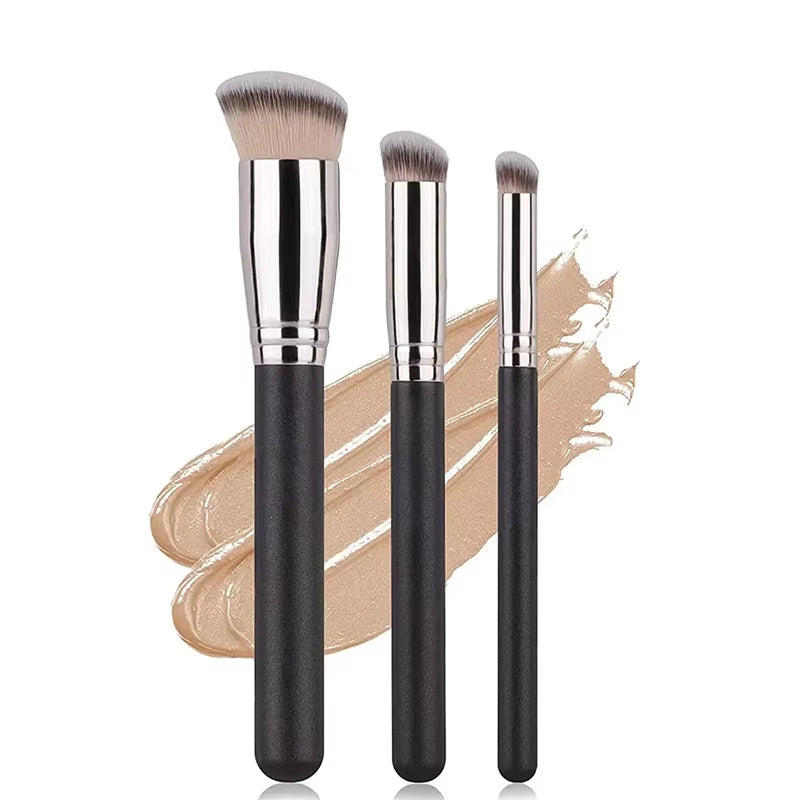 Achieve Flawless Beauty with Our Premium Foundation Concealer Brush - Perfect for Contouring and Blending!