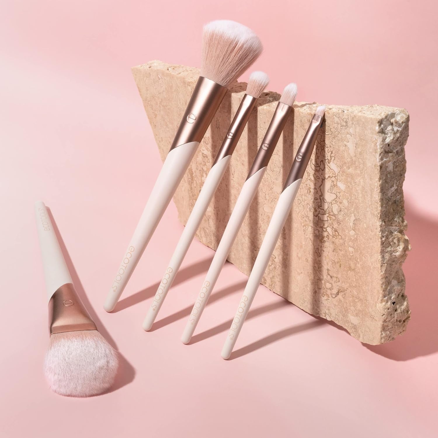 Elevate Your Makeup Game with the Luxe Natural Elegance 5-Piece Professional Brush Set - Vegan & Cruelty-Free!